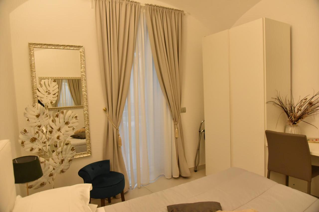 Conte Max Rooms Termoli Esterno foto
