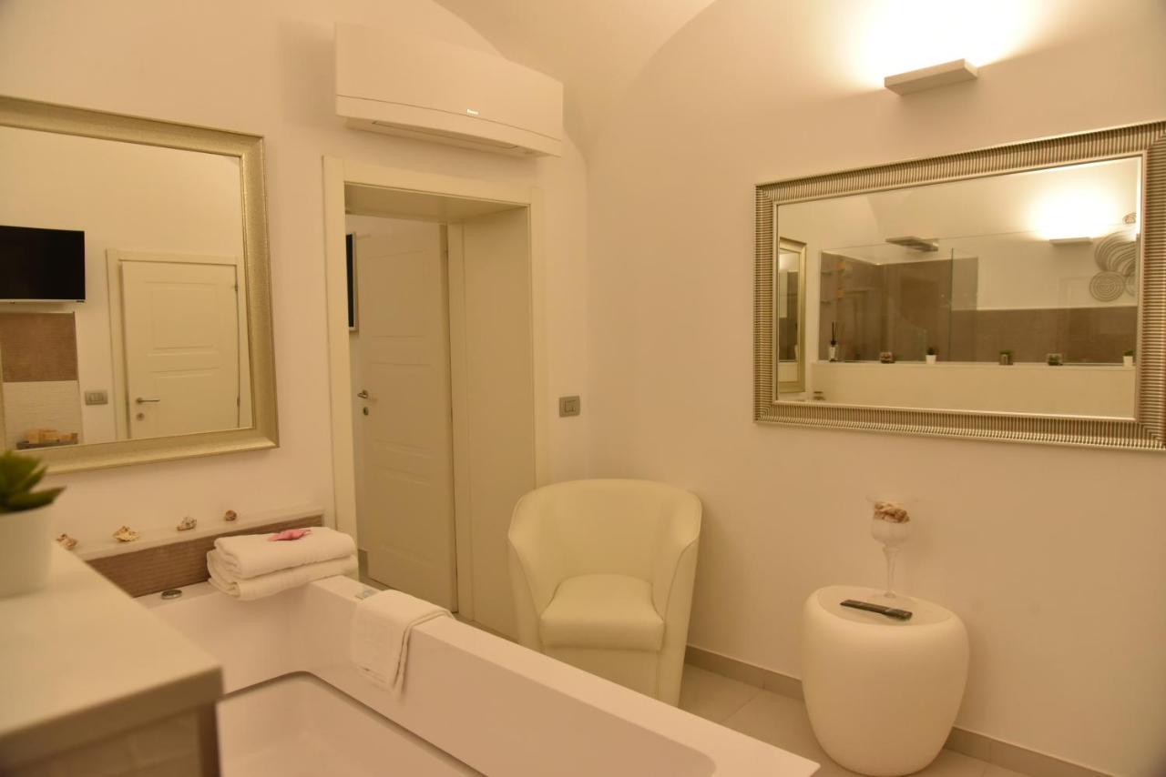 Conte Max Rooms Termoli Esterno foto