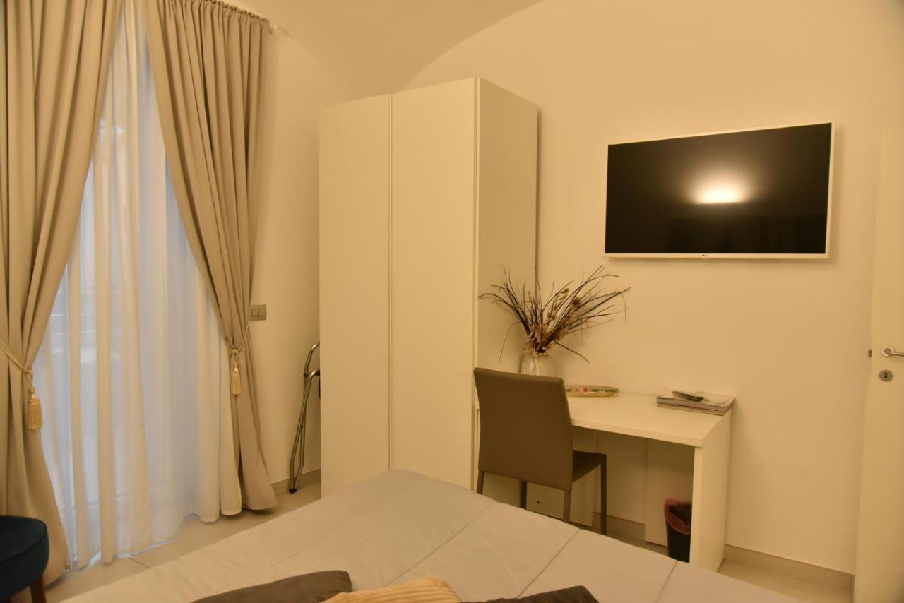 Conte Max Rooms Termoli Esterno foto
